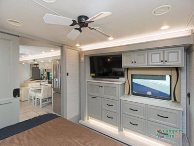 2026 Tiffin Motorhomes Phaeton - Photo 28