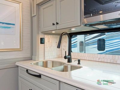 2026 Tiffin Motorhomes Phaeton - Photo 15