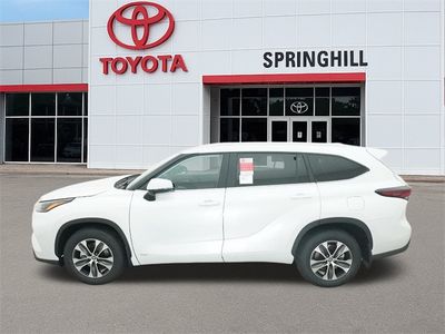 2026 Toyota Highlander Hybrid - Photo 3