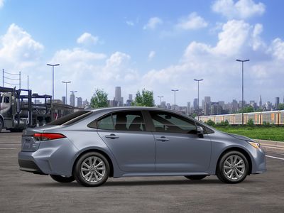 2026 Toyota Corolla Hybrid - Photo 13