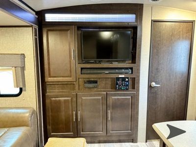2017 Cruiser Fun Finder - Photo 11