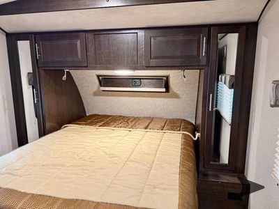 2017 Cruiser Fun Finder - Photo 48