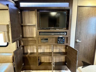 2017 Cruiser Fun Finder - Photo 12