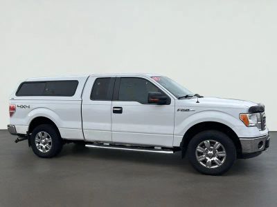 2011 Ford F-150 XLT in .White — front three-quarter view