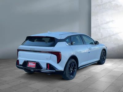 2026 Kia K4 — engine compartment view