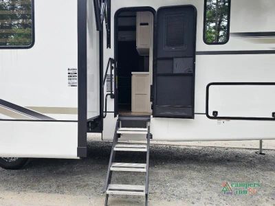 2026 Forest River RV Sabre - Photo 9
