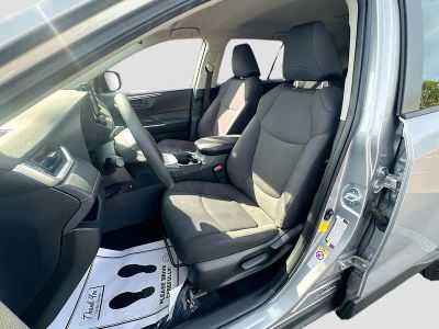 2019 Toyota RAV4 — photo 15 view