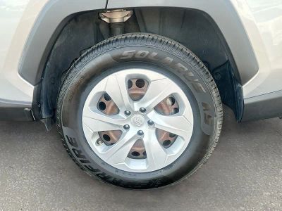 2019 Toyota RAV4 — photo 24 view