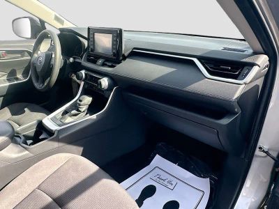2019 Toyota RAV4 — photo 22 view