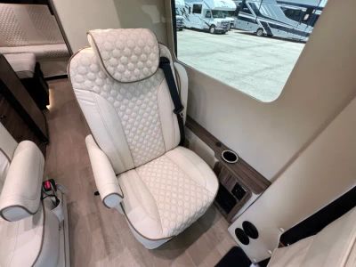 2026 Midwest Automotive Designs HERITAGE — photo 16 view