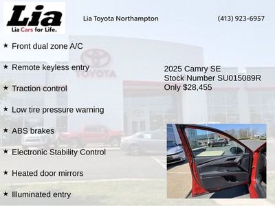 2025 Toyota Camry SE - Photo 8