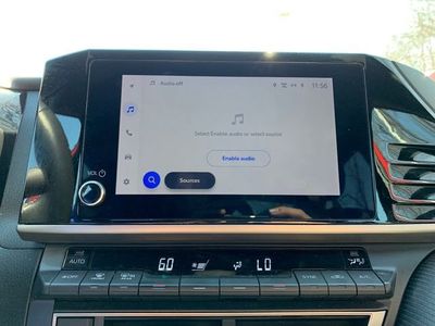 2025 Toyota Camry SE - Photo 21