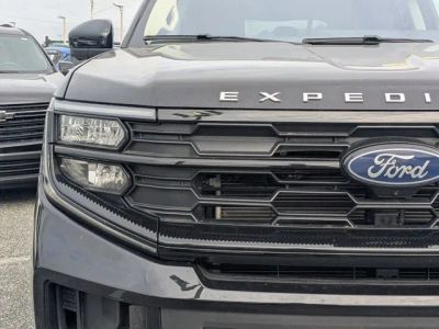 2025 Ford Expedition Max — photo 8 view