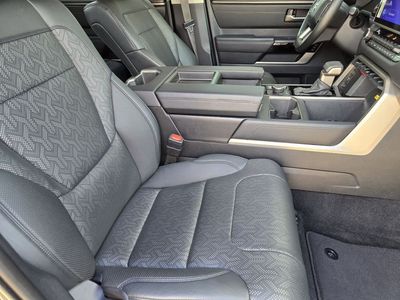 2022 Toyota Tundra - Photo 9