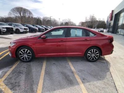 2025 Volkswagen Jetta SE - Photo 3