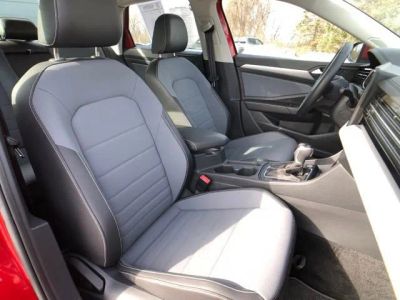 2025 Volkswagen Jetta SE - Photo 25