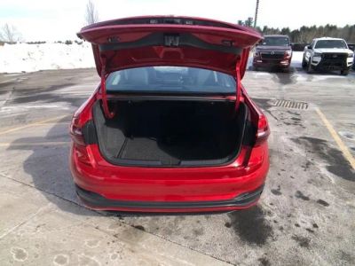 2025 Volkswagen Jetta SE - Photo 24
