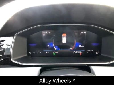 2025 Volkswagen Jetta SE - Photo 16