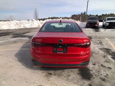 2025 Volkswagen Jetta SE - Photo 5