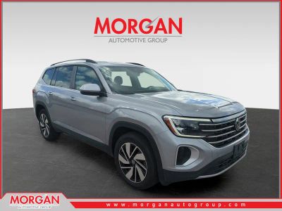 2024 Volkswagen Atlas 2.0T SE w/Technology — front three-quarter view