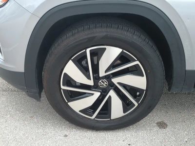2024 Volkswagen Atlas — photo 11 view