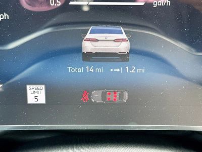 2026 BMW 5 Series — photo 9 view