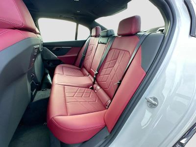 2026 BMW 5 Series — photo 19 view