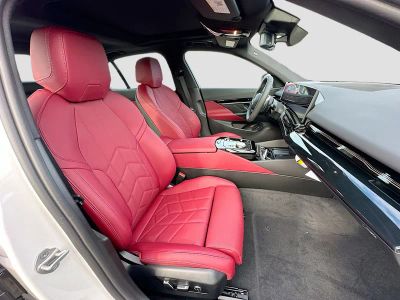 2026 BMW 5 Series — photo 23 view