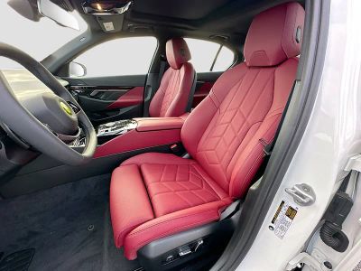 2026 BMW 5 Series — photo 15 view
