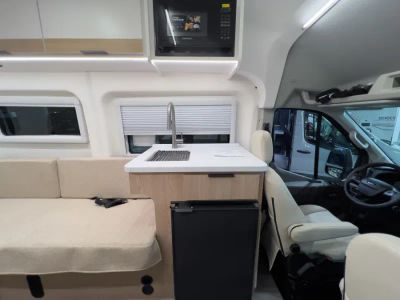 2027 Thor Motor Coach TALAVERA — photo 8 view