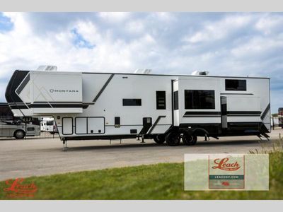 2026 Montana 3915TB - Photo 6