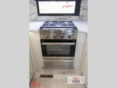 2026 Montana 3915TB - Photo 15