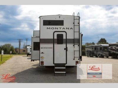 2026 Montana 3915TB - Photo 8