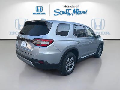 2025 Honda Pilot — photo 7 view