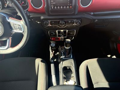 2018 Jeep Wrangler Unlimited — photo 13 view