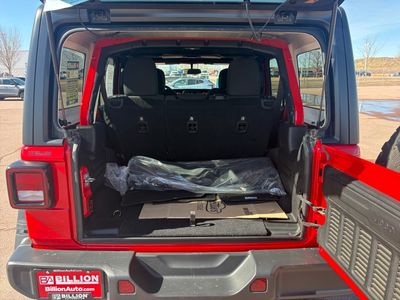 2018 Jeep Wrangler Unlimited — photo 17 view
