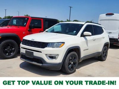 2018 Jeep Compass Latitude in White Clearcoat — front three-quarter view