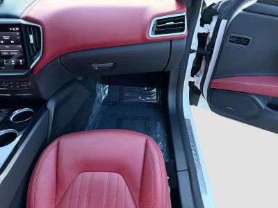 2023 Maserati Ghibli — photo 18 view