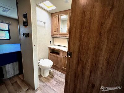 2020 Jayco Precept — photo 22 view