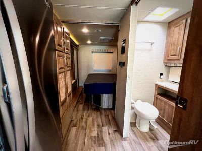 2020 Jayco Precept — photo 18 view