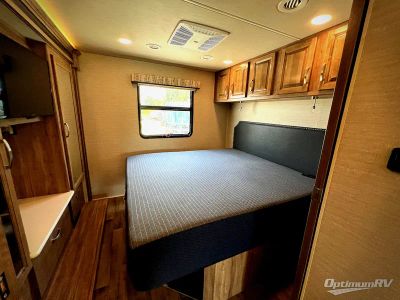 2020 Jayco Precept — photo 19 view