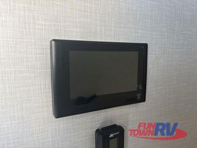 2024 KZ Durango - Photo 32
