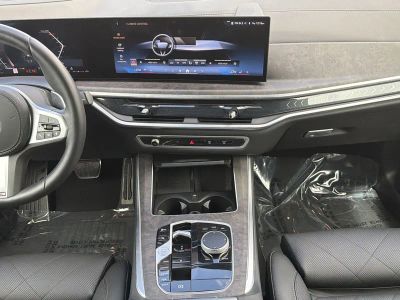 2025 BMW X5 — photo 16 view