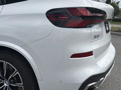 2025 BMW X5 — photo 10 view