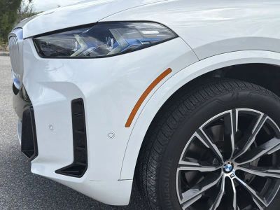 2025 BMW X5 — photo 9 view