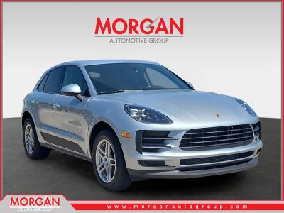 2019 Porsche Macan Base in Dolomite Silver Metallic — front three-quarter view