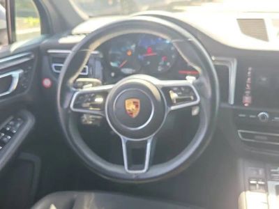 2019 Porsche Macan — photo 18 view