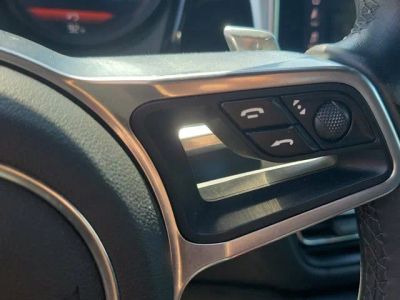 2019 Porsche Macan — photo 24 view
