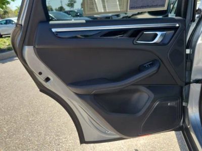 2019 Porsche Macan — photo 13 view