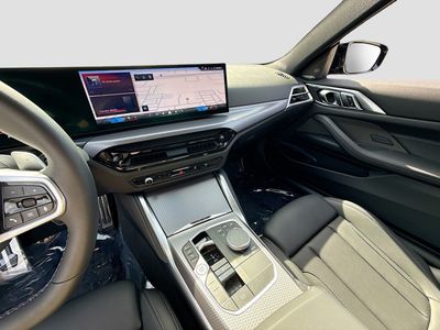2026 BMW 4 Series — photo 27 view